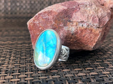 Load image into Gallery viewer, Oval Labradorite Ring- size 9.5