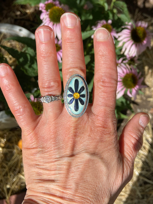 Cloisonné Enamel Black Flower Ring - size 7 1/2ish