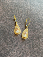 Load image into Gallery viewer, 18k yellow and rose gold Diamond earrings